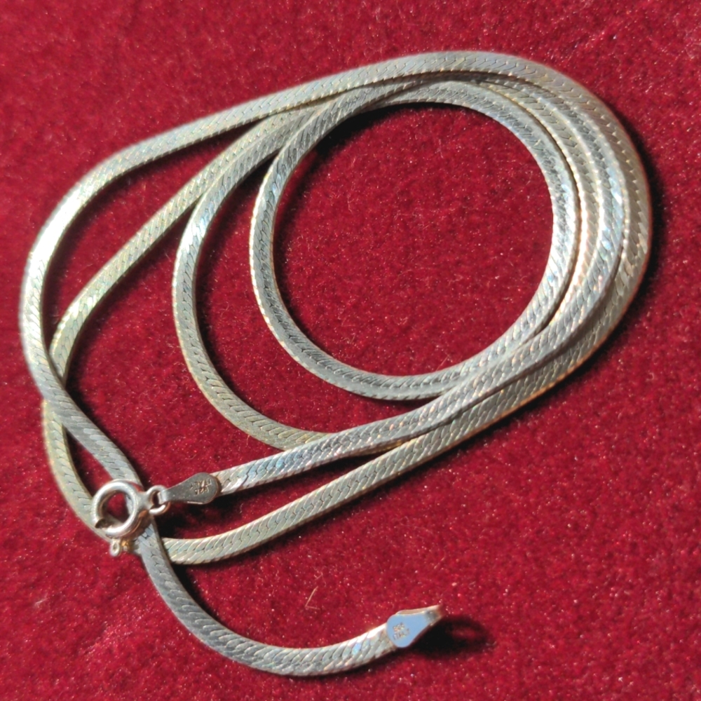 23-Inch Sterling Silver Herringbone Chain - Picture 2 of 3